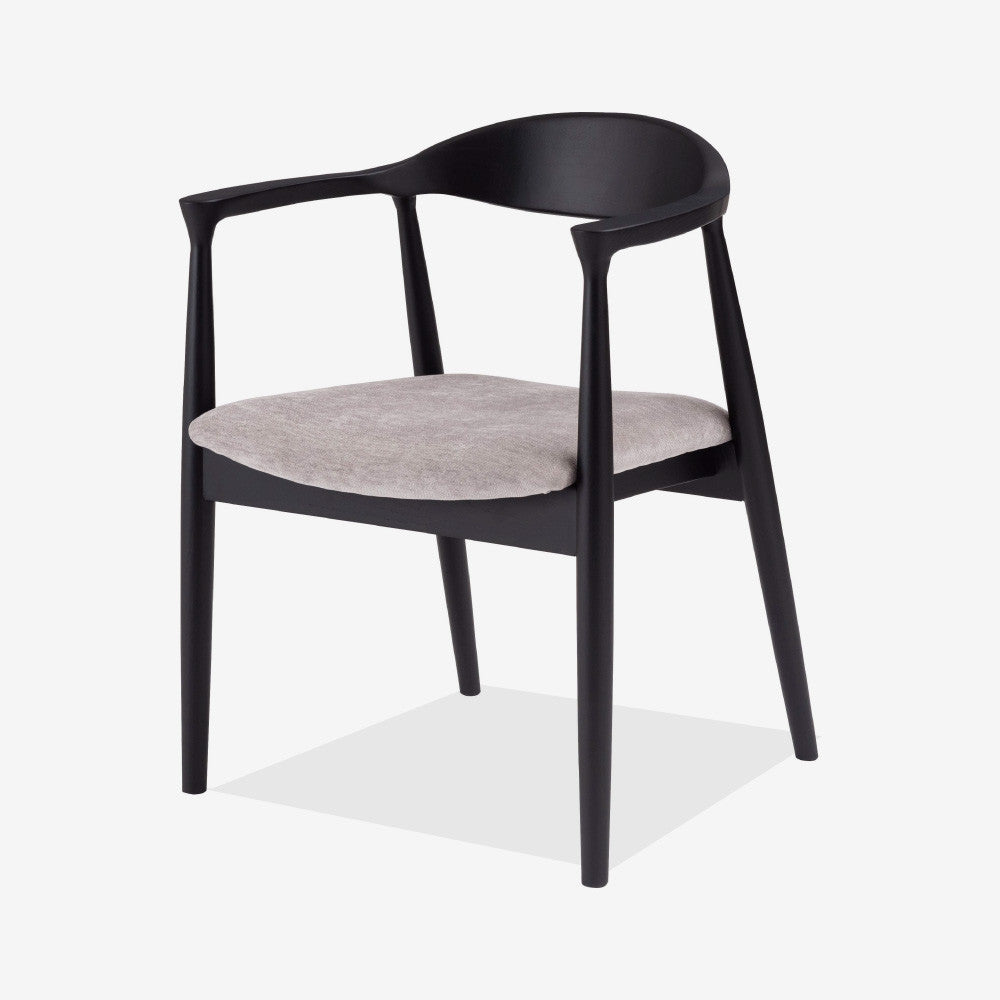 肘掛け付き北欧ダイニングチェア