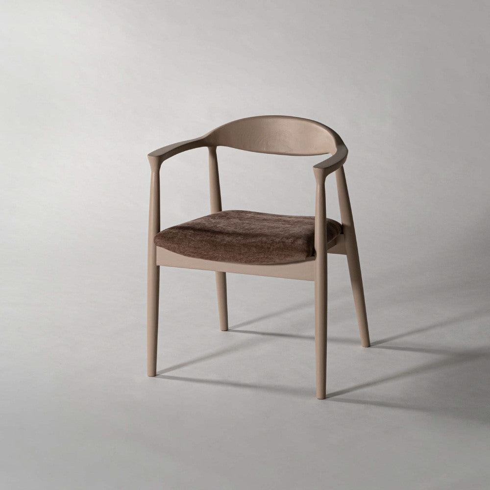 肘掛け付き北欧ダイニングチェア