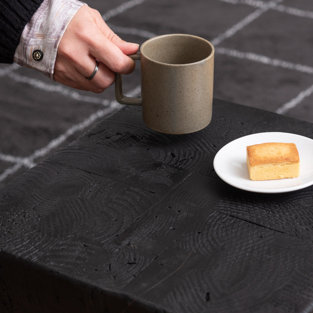 サイドテーブル