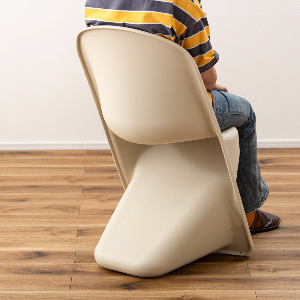 スタッキングチェア