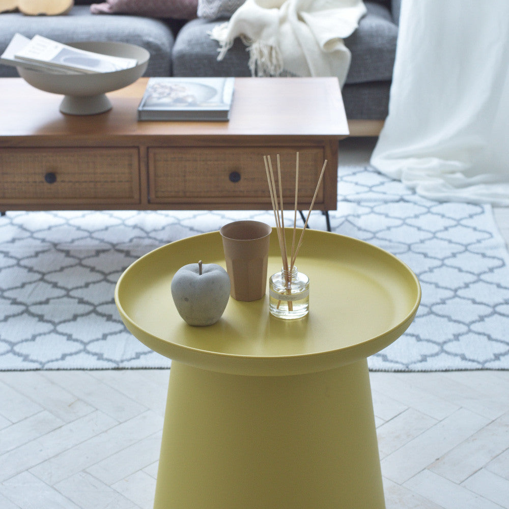 ラウンド型サイドテーブル