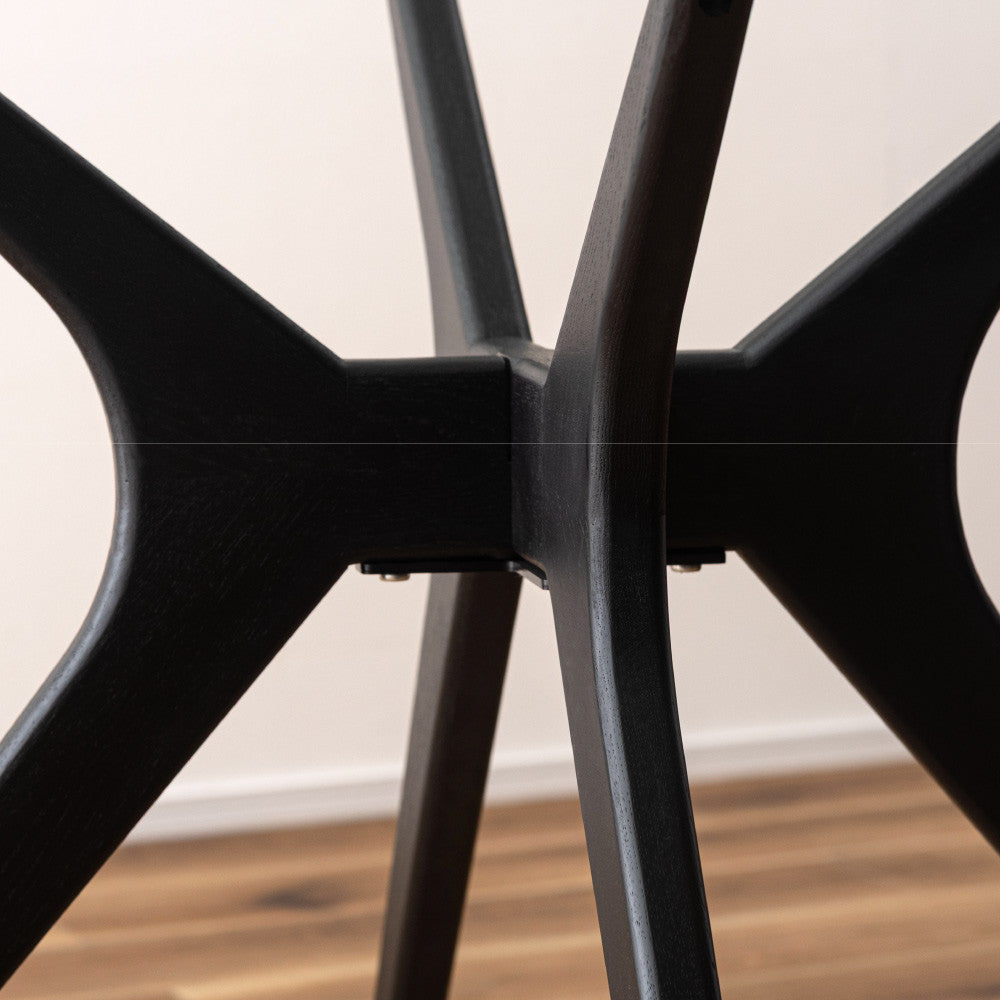 ラウンドガラスダイニングテーブル