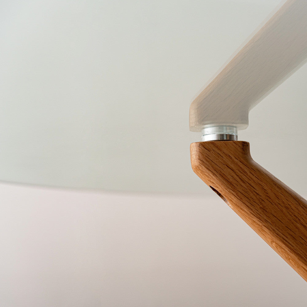 ラウンドガラスダイニングテーブル