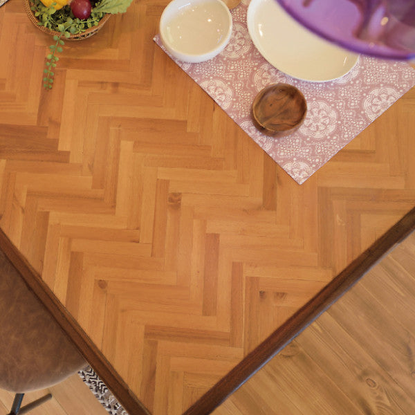 ダイニングテーブル