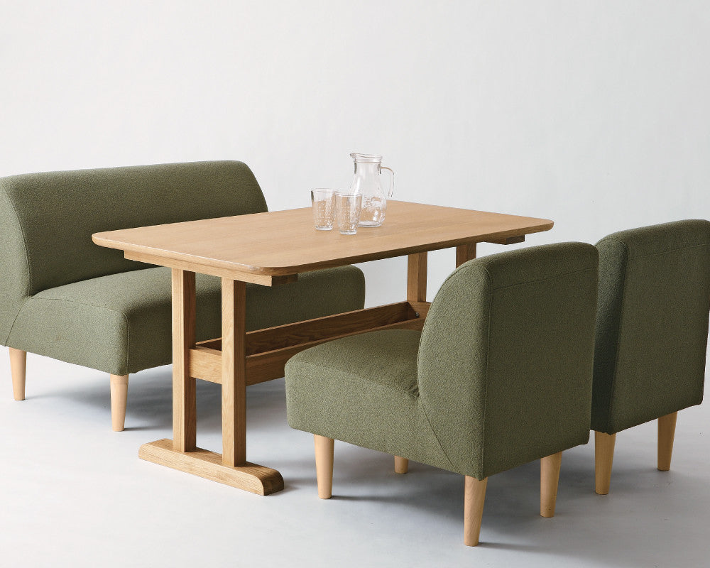 デリカ ダイニングテーブル