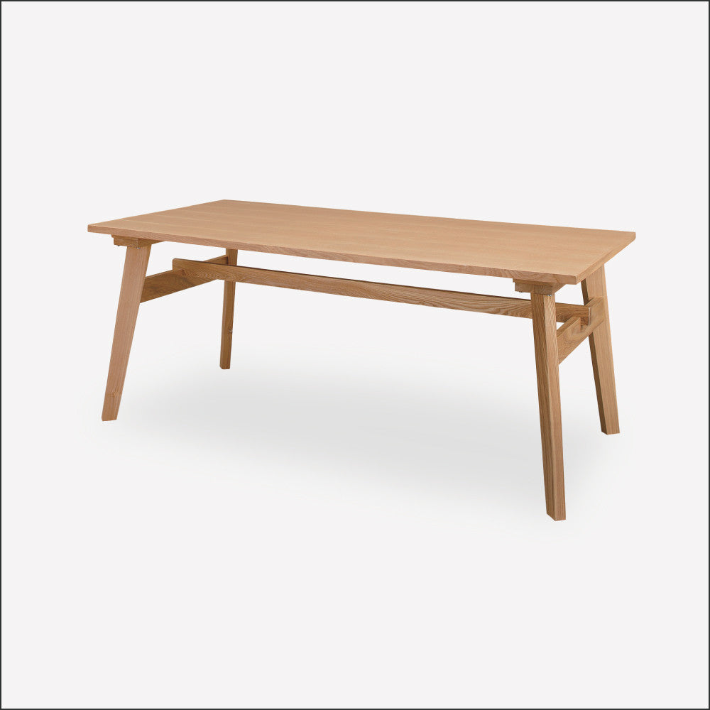 ダイニングテーブル